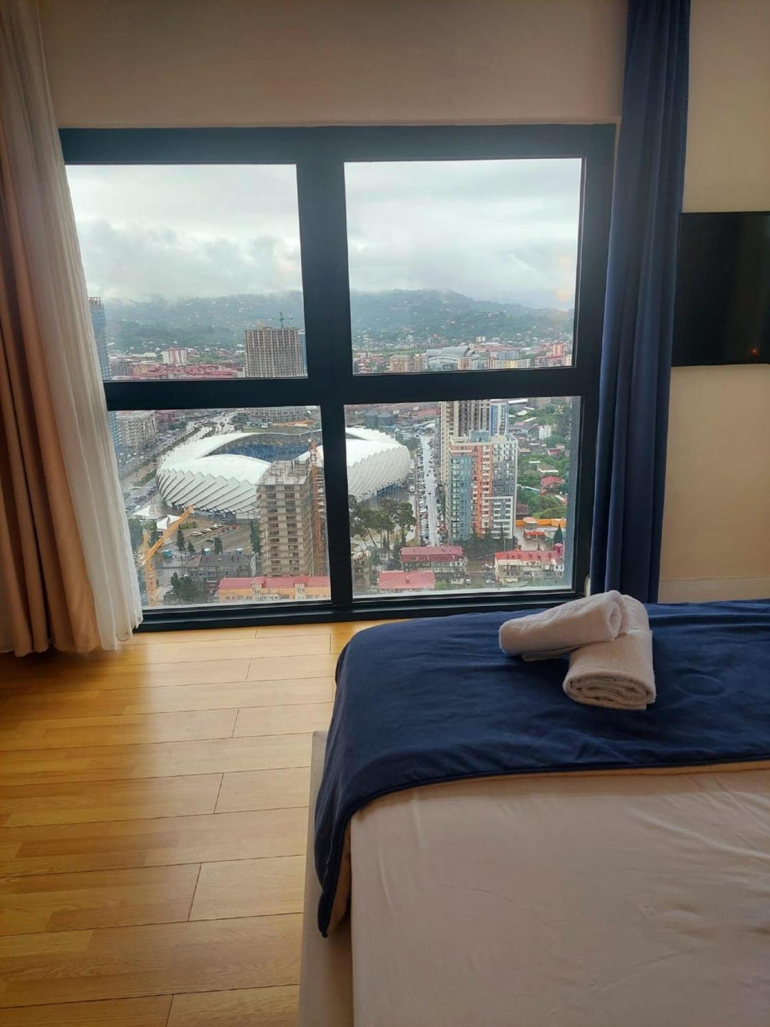 Apart-Hotel Orbi City 巴统 外观 照片