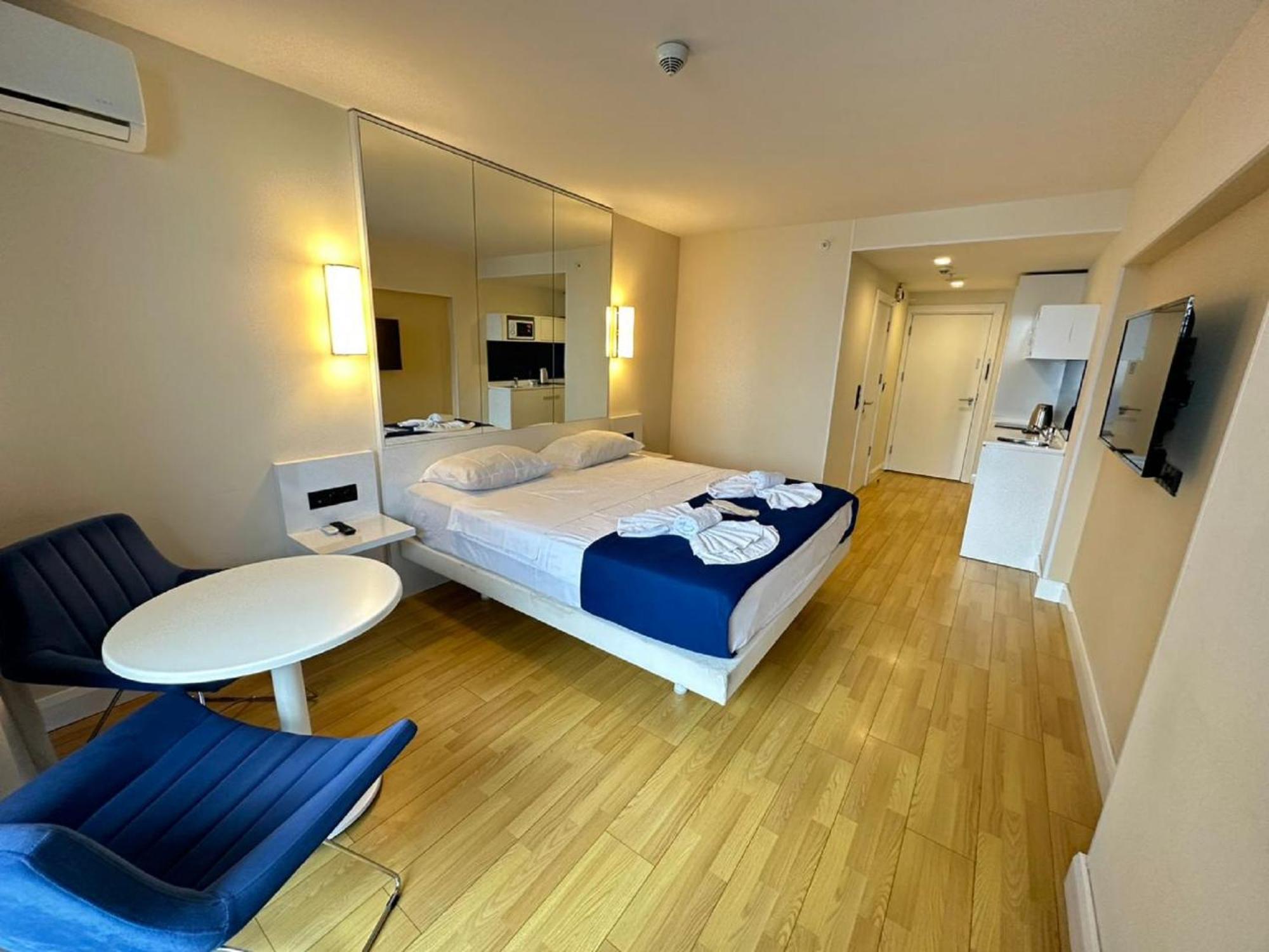 Apart-Hotel Orbi City 巴统 外观 照片